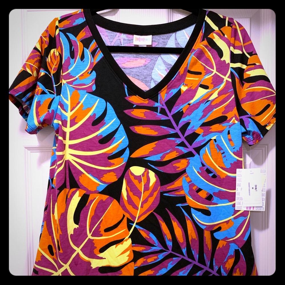 Medium Christy T - LuLaRoe NWT
